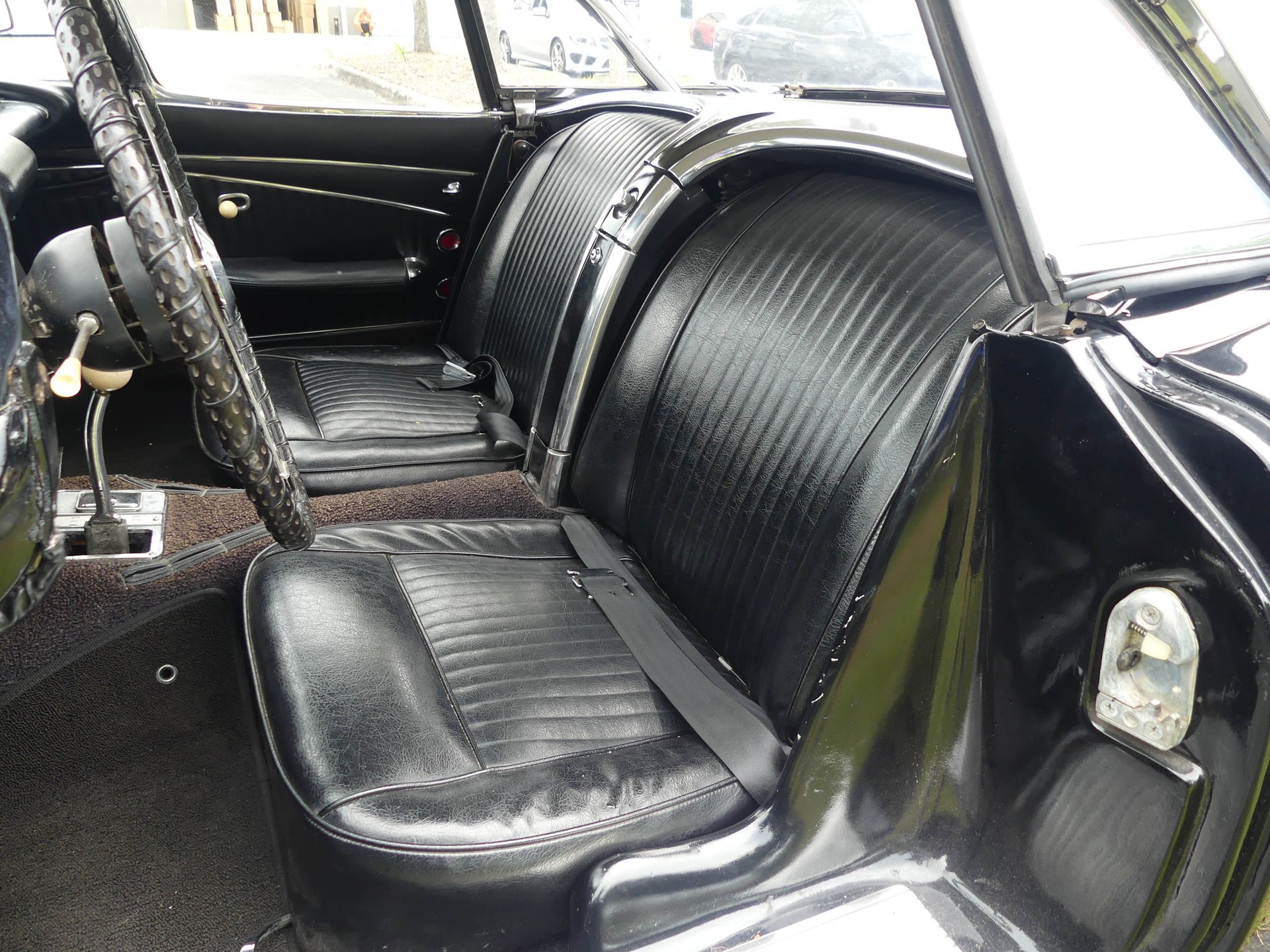 1961 CHEVROLET CORVETTE